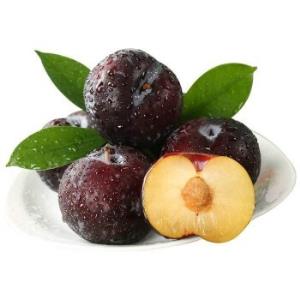 黑布林,英文名plum,属于李子的一种.